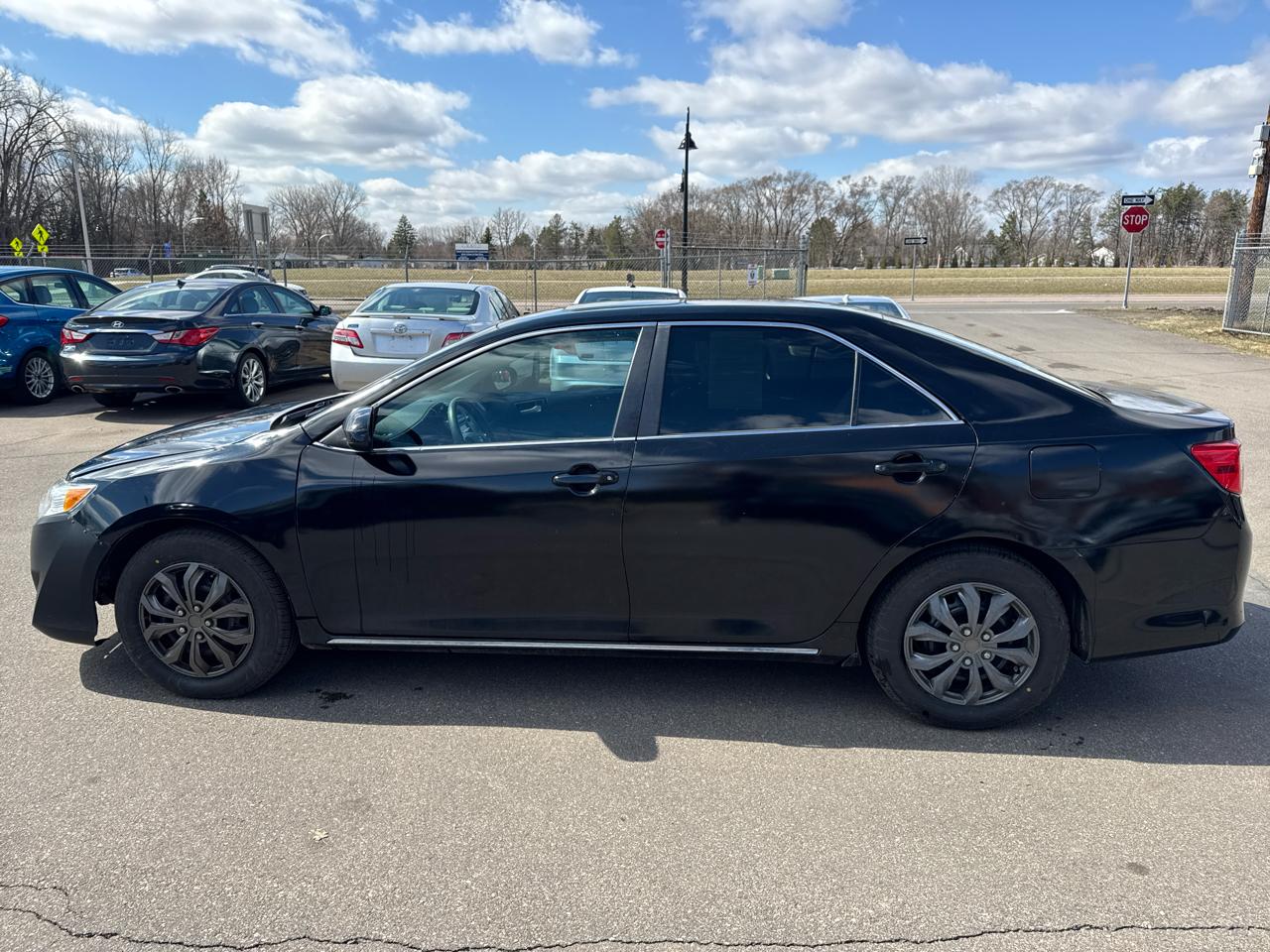 Toyota Camry 4dr Sdn I4 Auto XLE (Natl) 2013