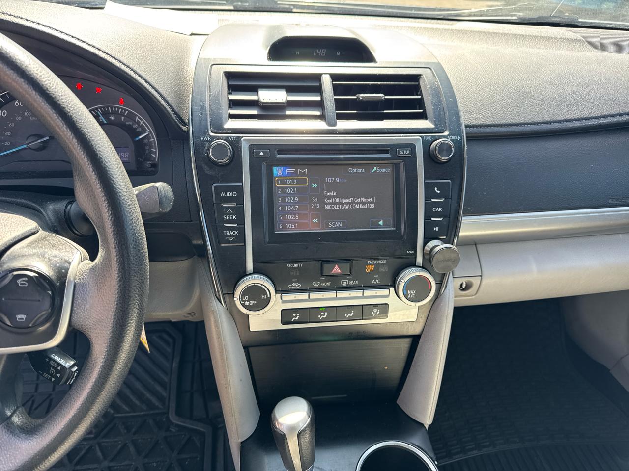 Toyota Camry 4dr Sdn I4 Auto XLE (Natl) 2013