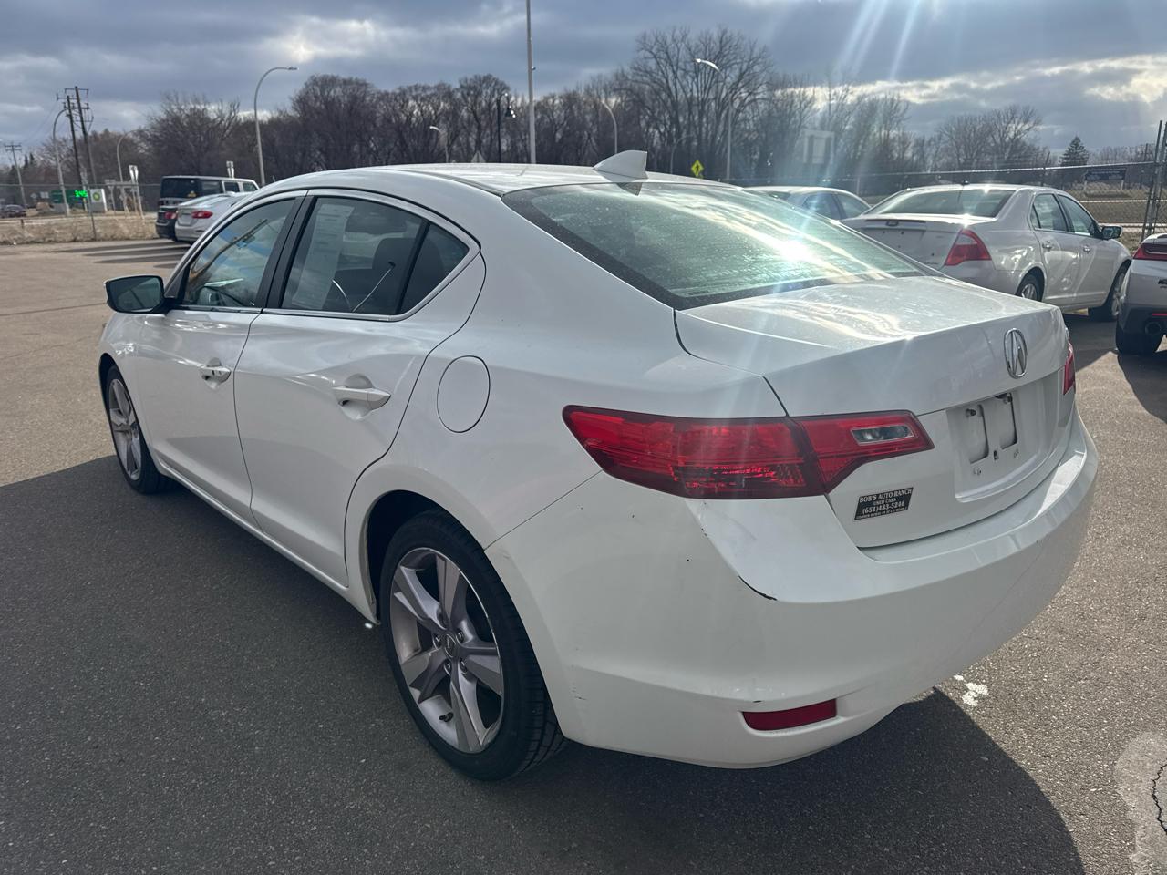 Acura ILX 4dr Sdn 2.0L Tech Pkg 2013