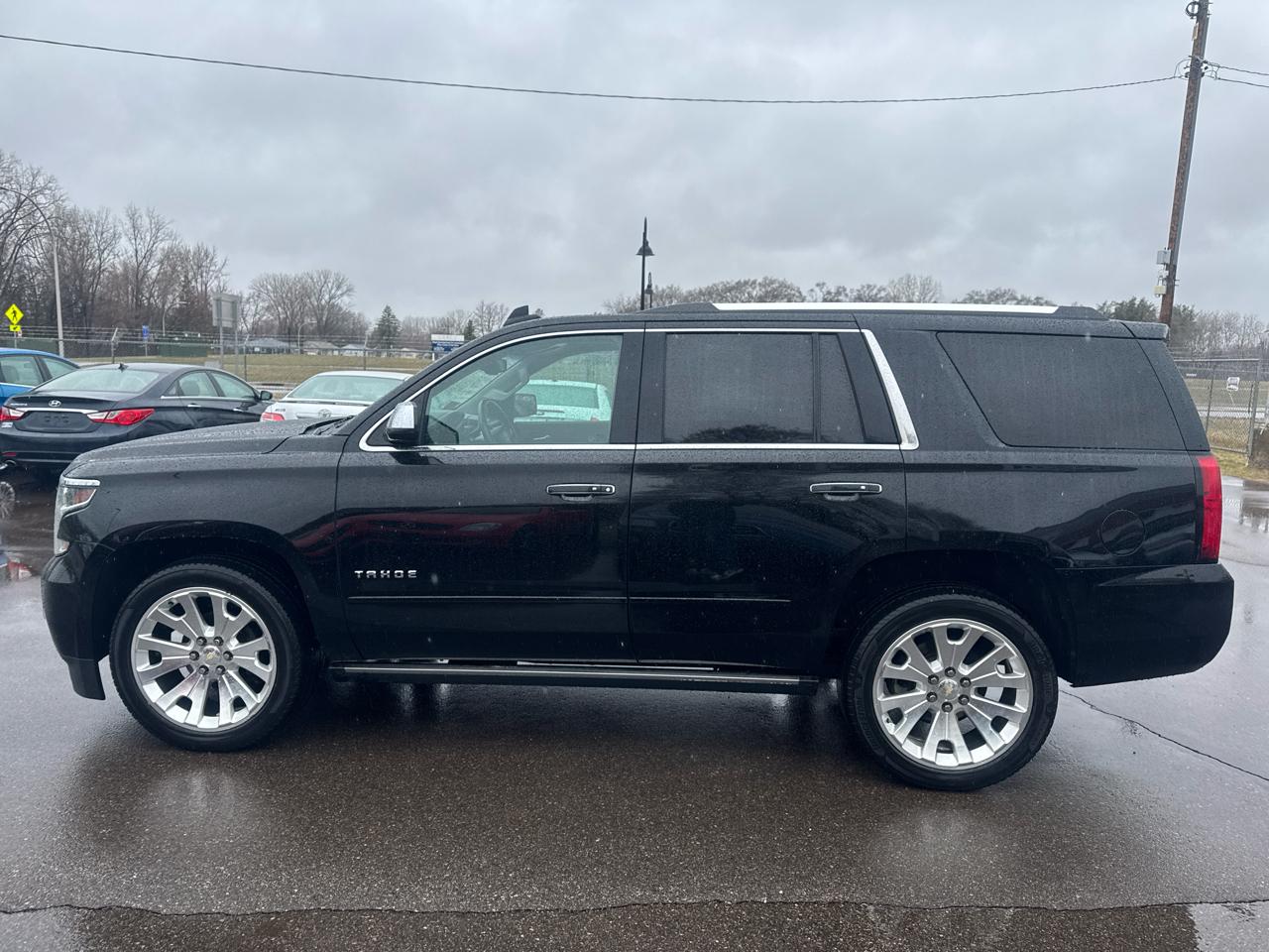 Chevrolet Tahoe 4WD 4dr Premier 2017