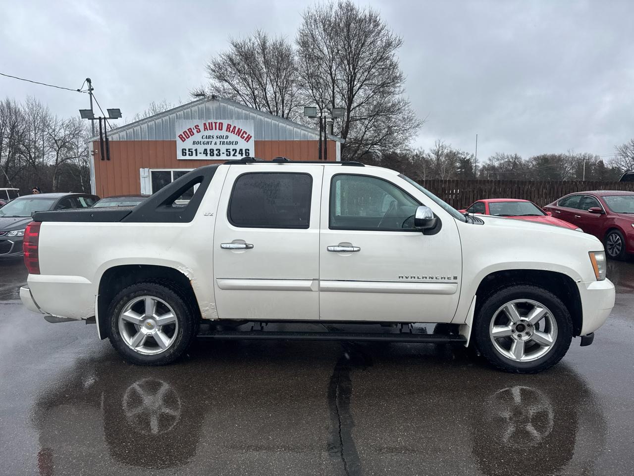 Chevrolet Avalanche 4WD Crew Cab 130" LTZ 2008