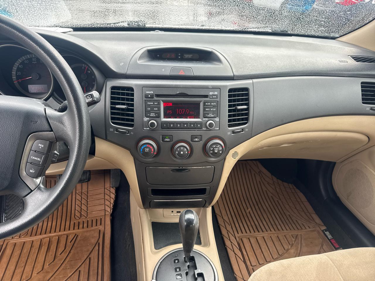 Kia Optima 4dr Sdn I4 Auto LX 2010