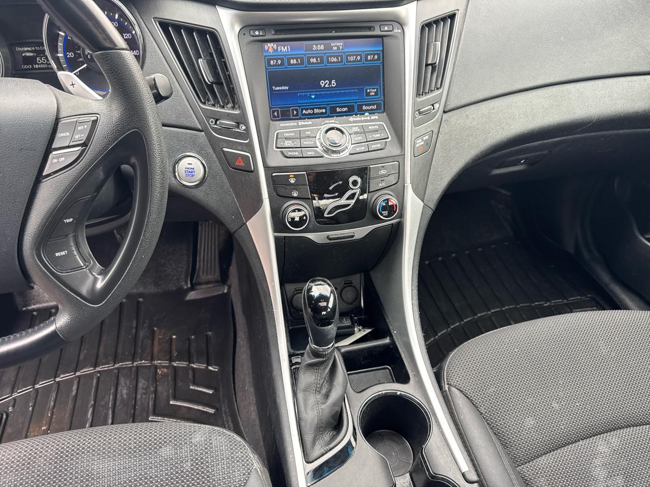 Hyundai Sonata 4dr Sdn 2.4L Auto SE 2013