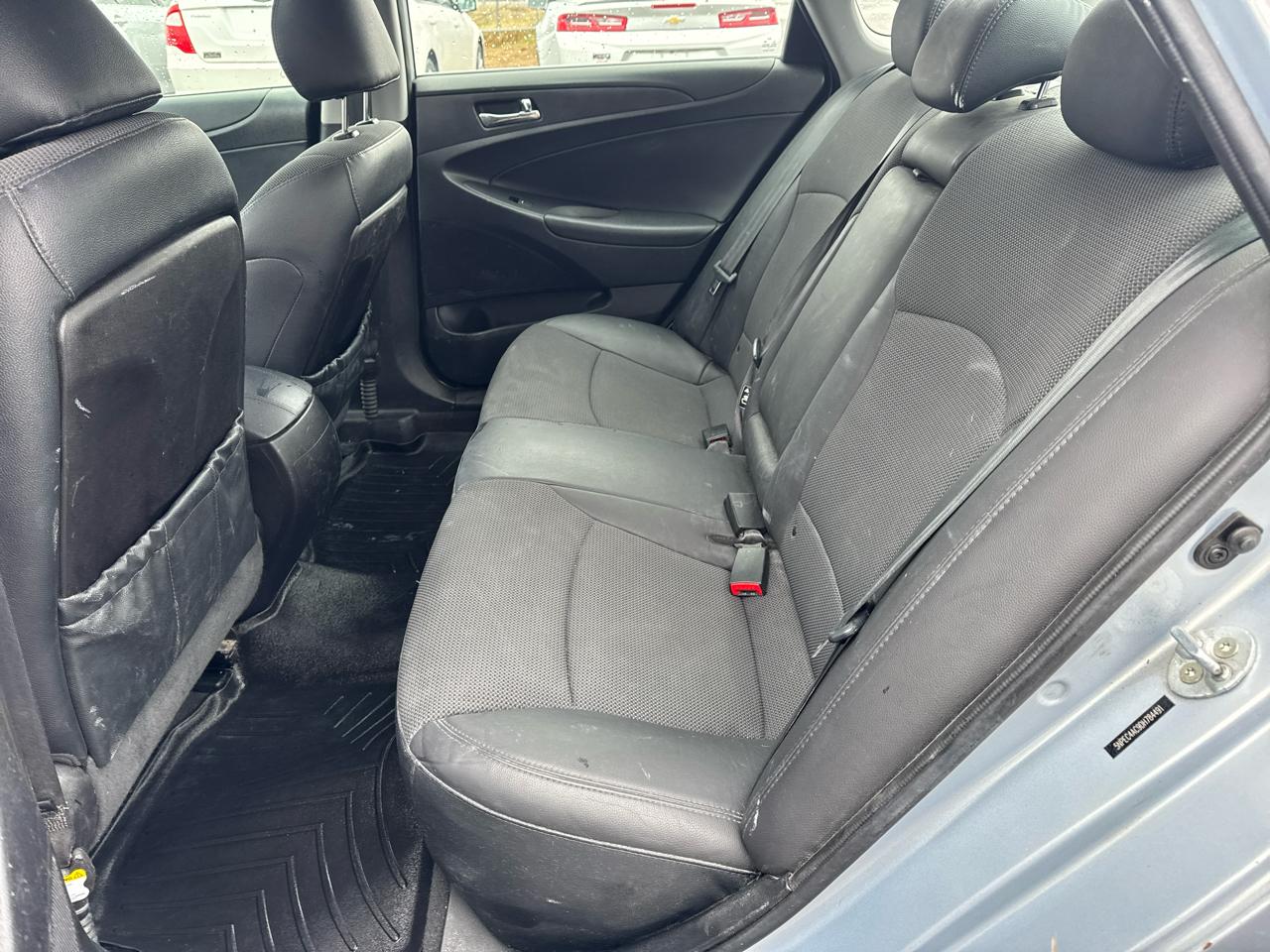 Hyundai Sonata 4dr Sdn 2.4L Auto SE 2013