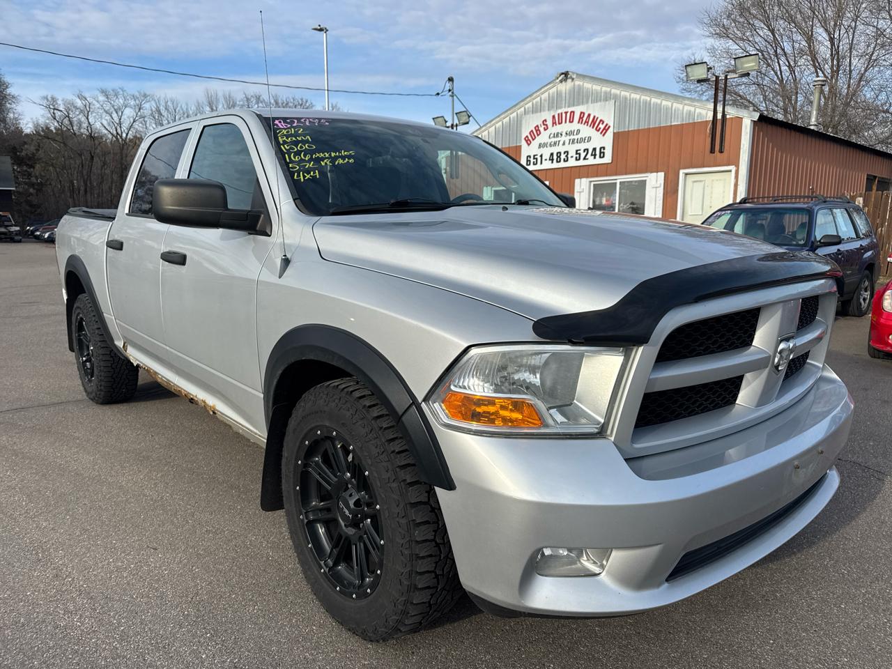 RAM 1500 4WD Crew Cab 140.5" Express 2012