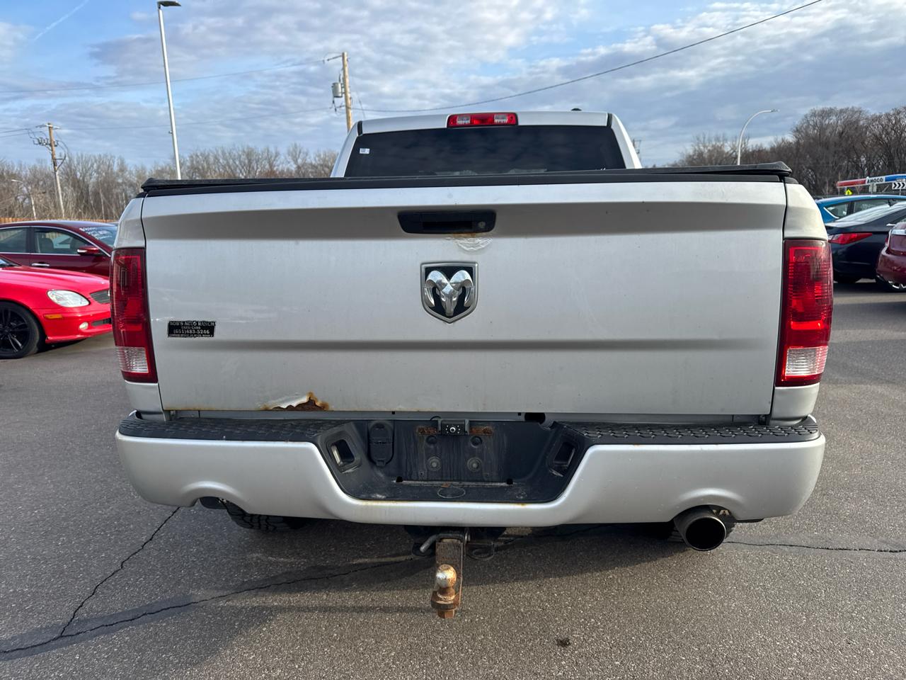 RAM 1500 4WD Crew Cab 140.5" Express 2012