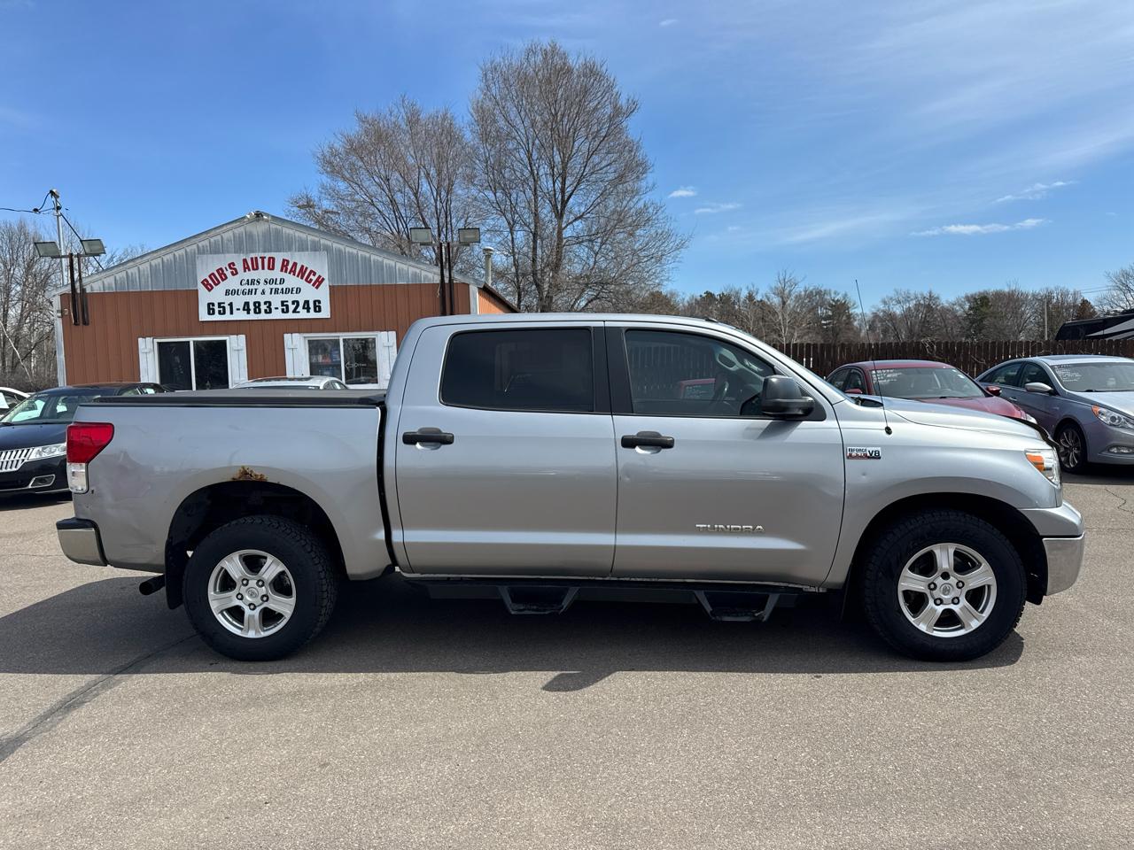 Toyota Tundra 4WD Truck CrewMax 5.7L FFV V8 6-Spd AT (Natl) 2010