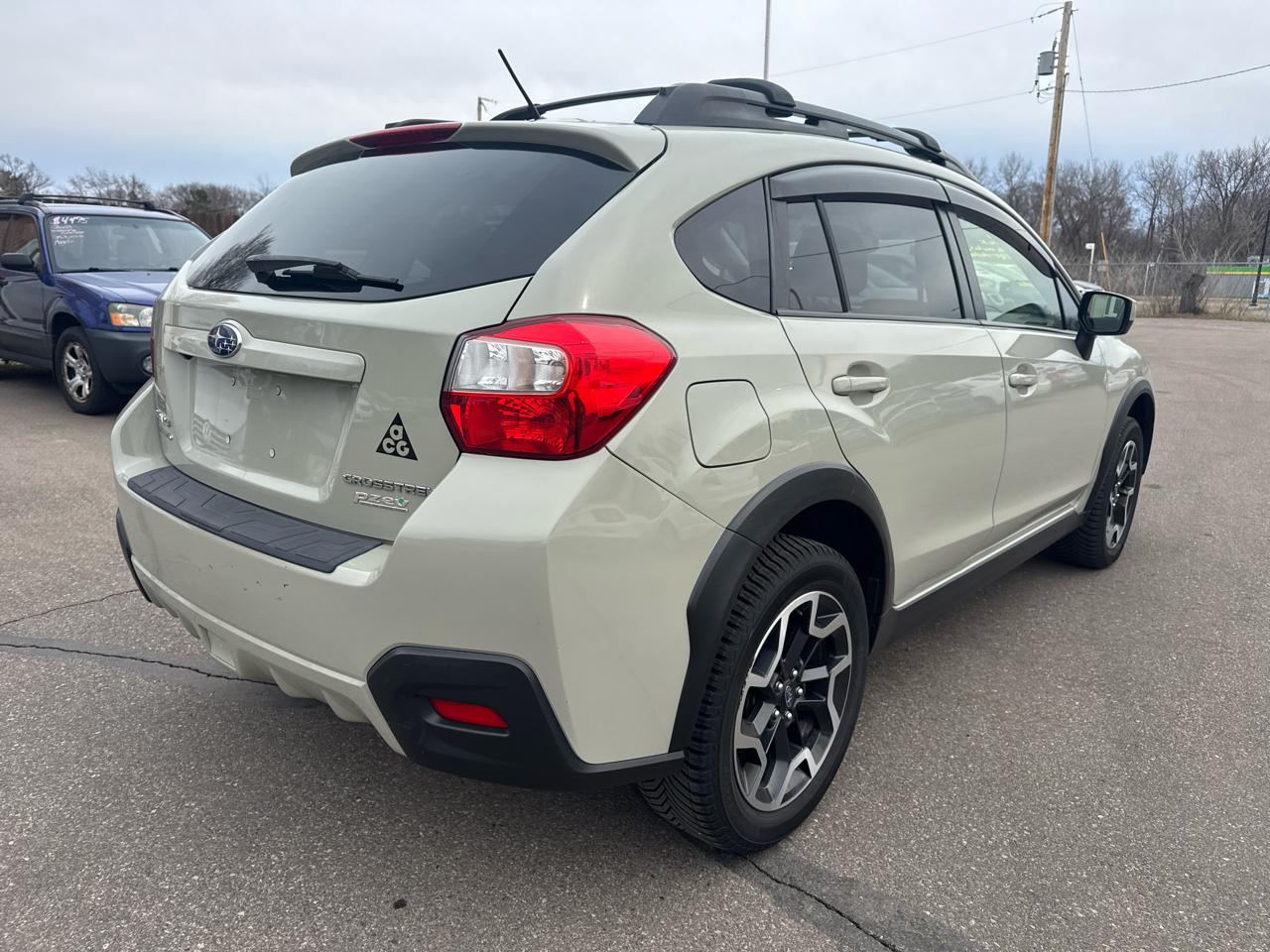 Subaru Crosstrek 5dr CVT 2.0i Premium 2016