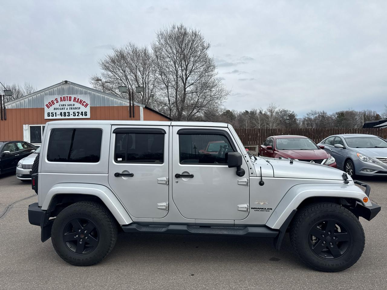 Jeep Wrangler Unlimited 4WD 4dr Sahara 2012