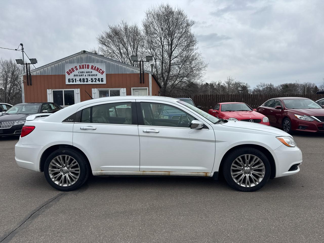 Chrysler 200 4dr Sdn Limited 2011