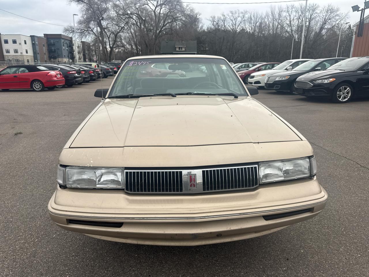 Oldsmobile Ciera 4dr Sedan Series II - R7C 1995