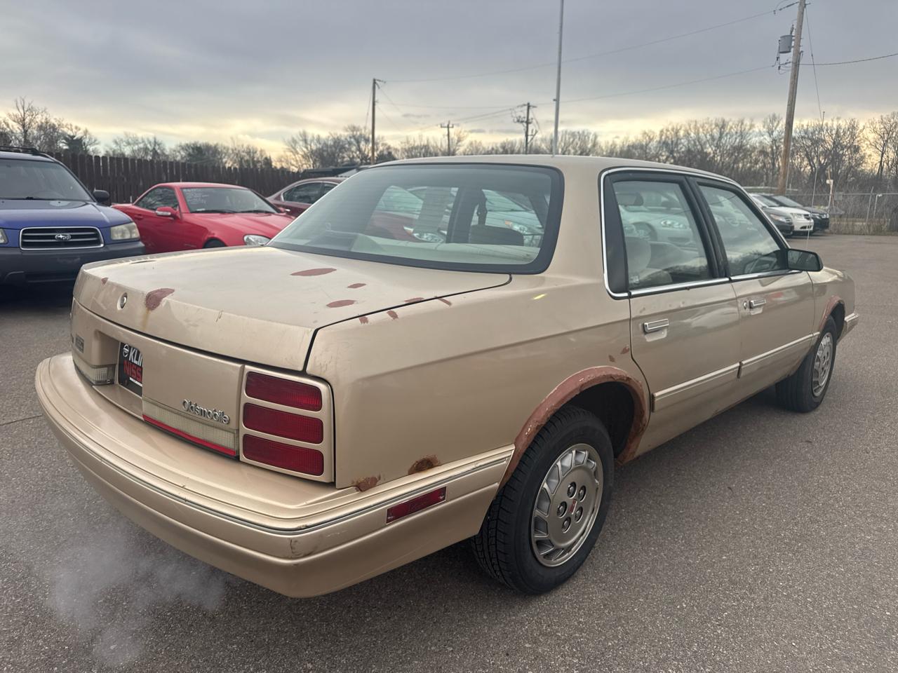Oldsmobile Ciera 4dr Sedan Series II - R7C 1995