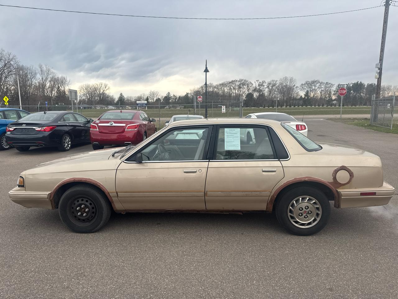 Oldsmobile Ciera 4dr Sedan Series II - R7C 1995