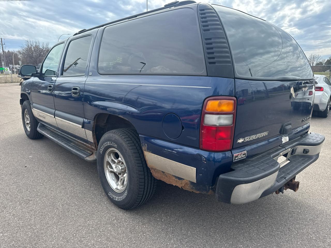 Chevrolet Suburban 4dr 1500 4WD LS 2002