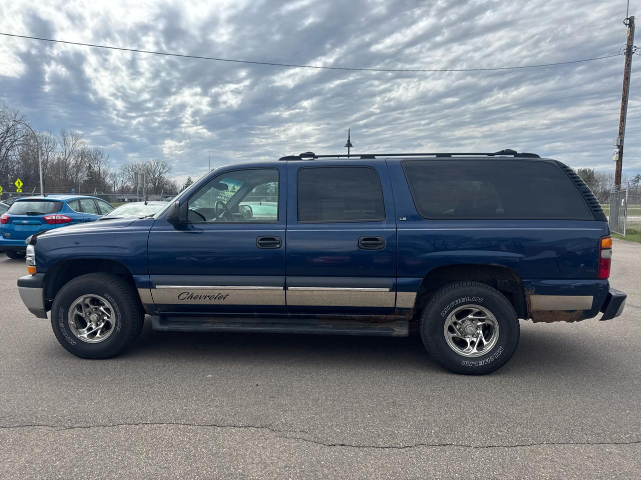 Chevrolet Suburban 4dr 1500 4WD LS 2002