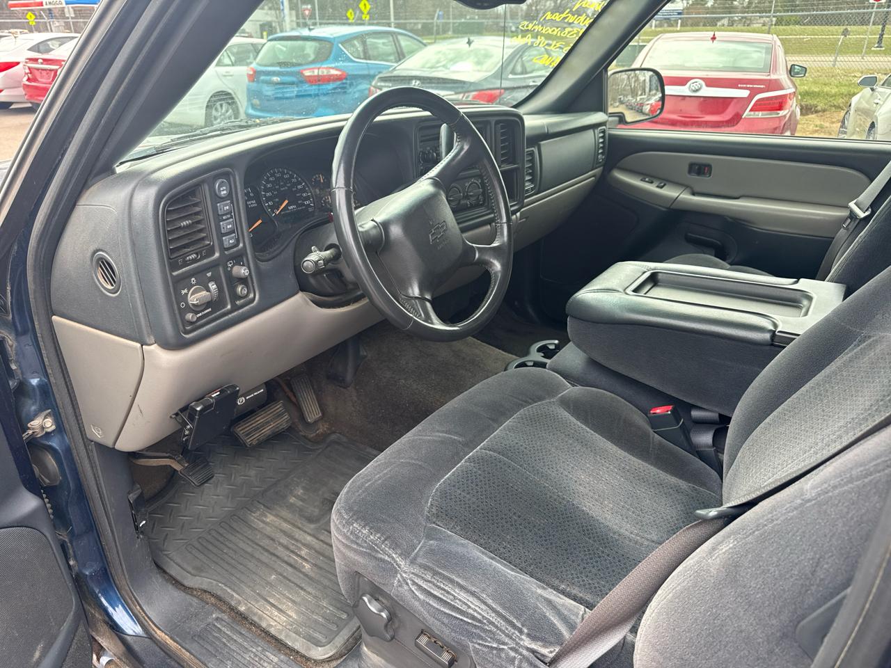 Chevrolet Suburban 4dr 1500 4WD LS 2002