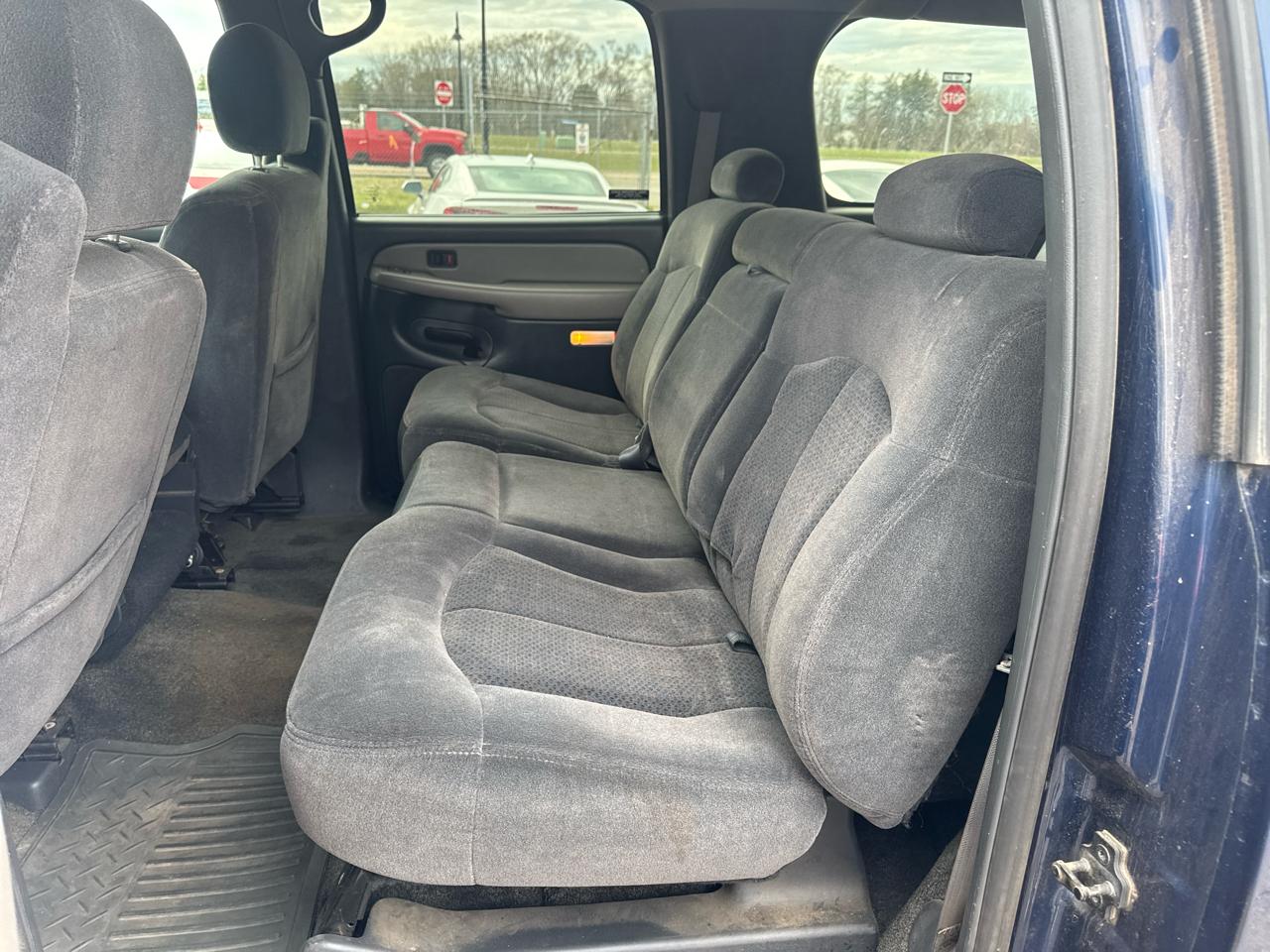 Chevrolet Suburban 4dr 1500 4WD LS 2002