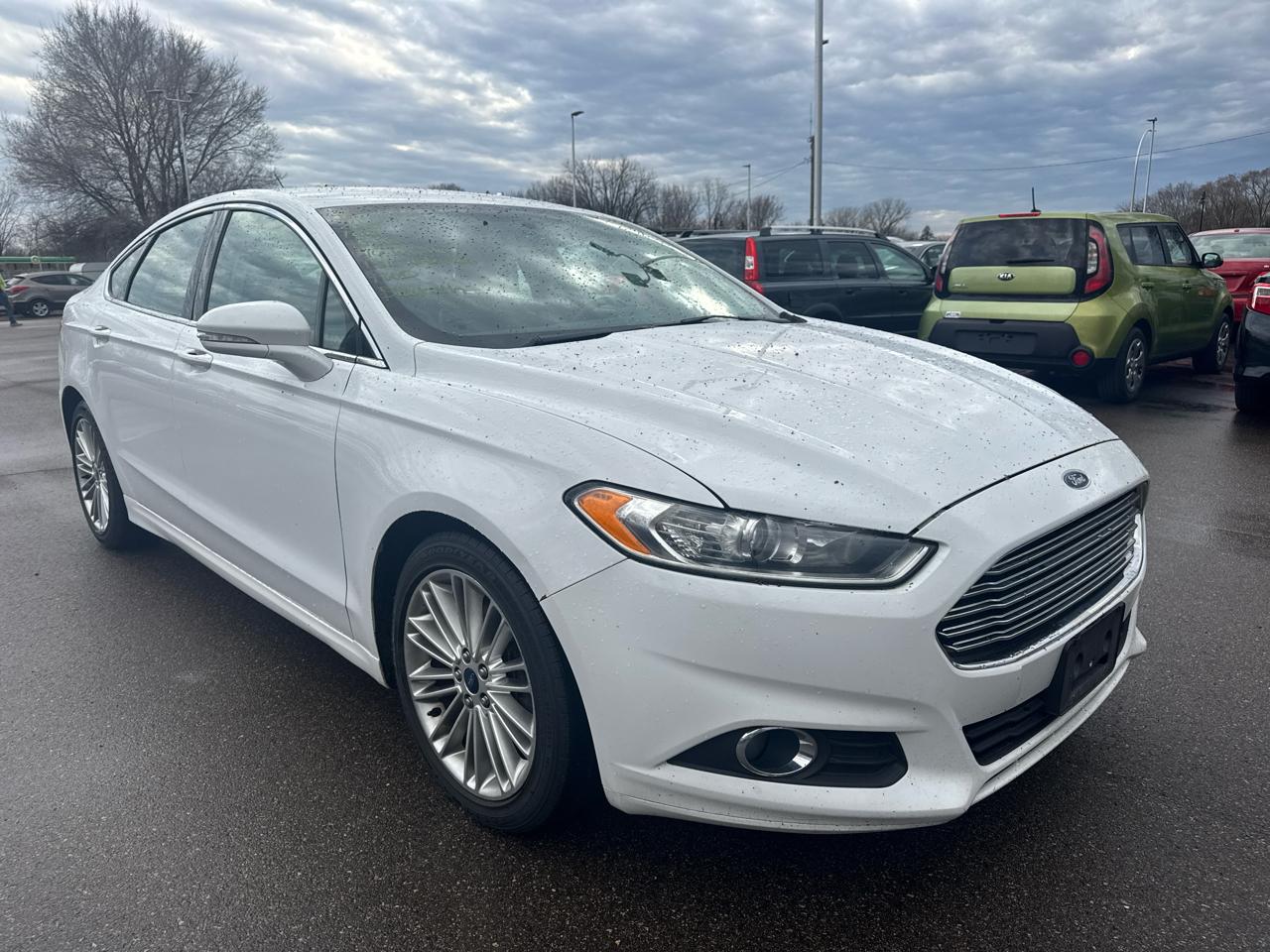 Ford Fusion 4dr Sdn SE FWD 2015