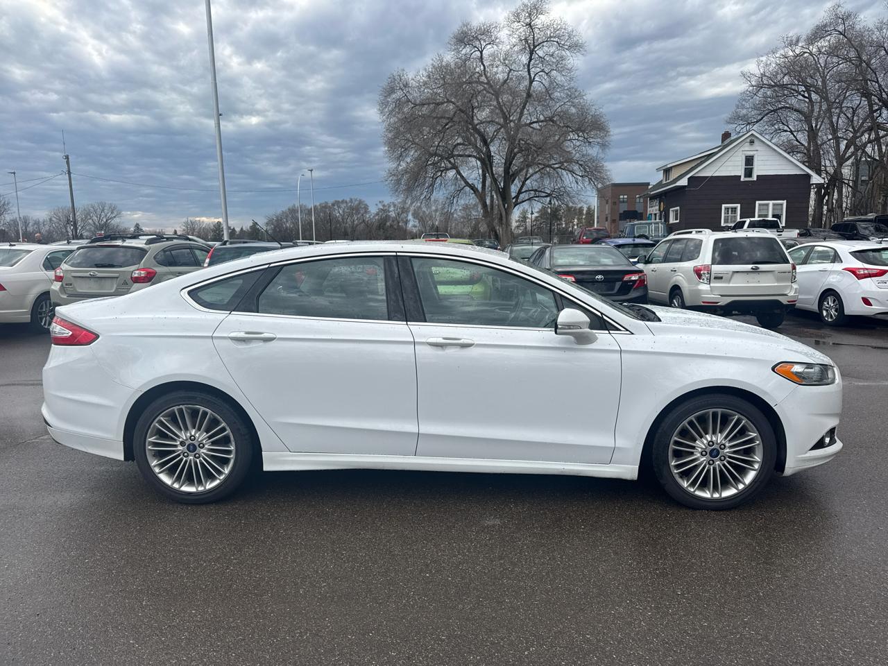 Ford Fusion 4dr Sdn SE FWD 2015