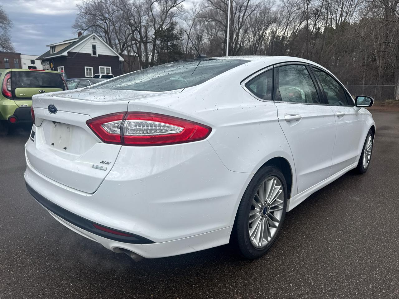 Ford Fusion 4dr Sdn SE FWD 2015