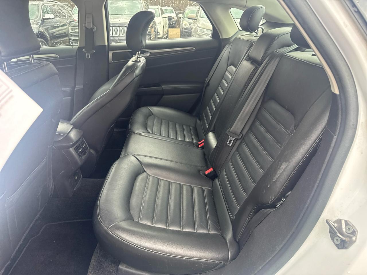 Ford Fusion 4dr Sdn SE FWD 2015