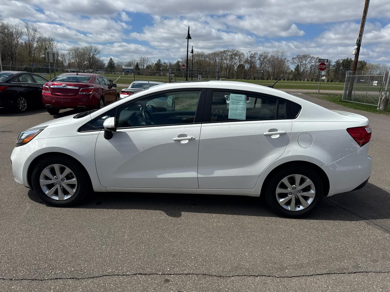 Kia Rio 4dr Sdn Auto EX 2012