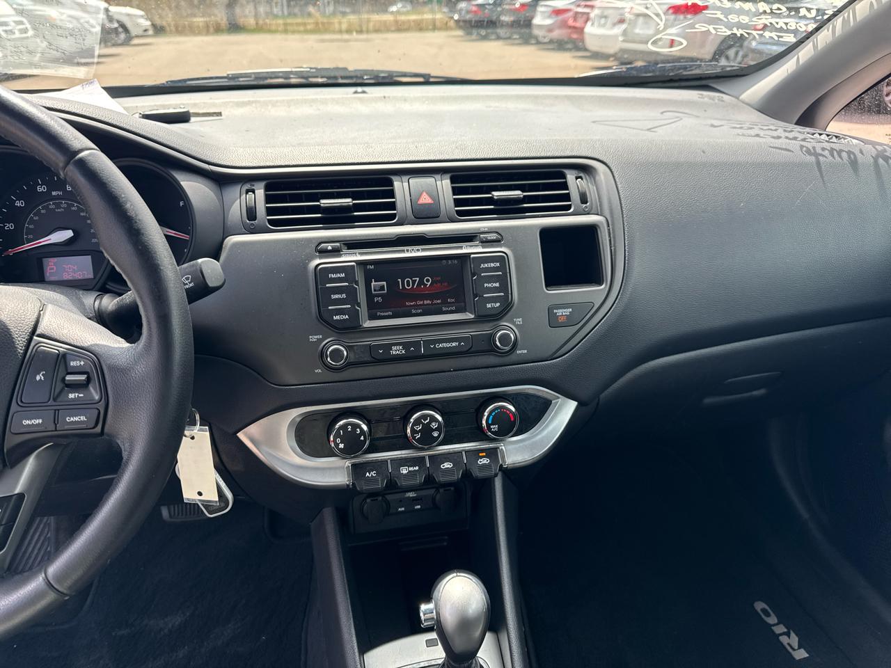Kia Rio 4dr Sdn Auto EX 2012