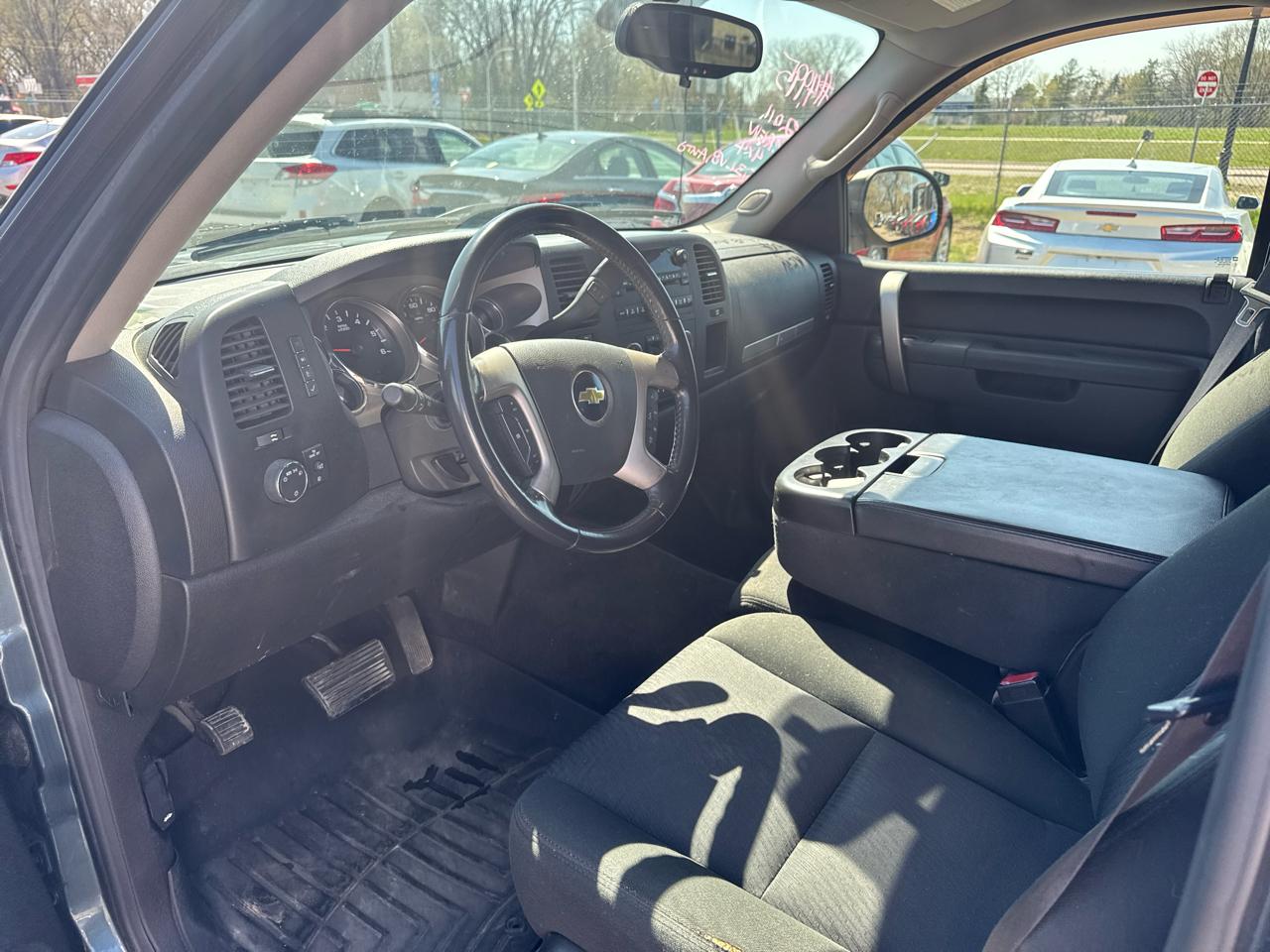 Chevrolet Silverado 1500 4WD Crew Cab 143.5" LT 2011