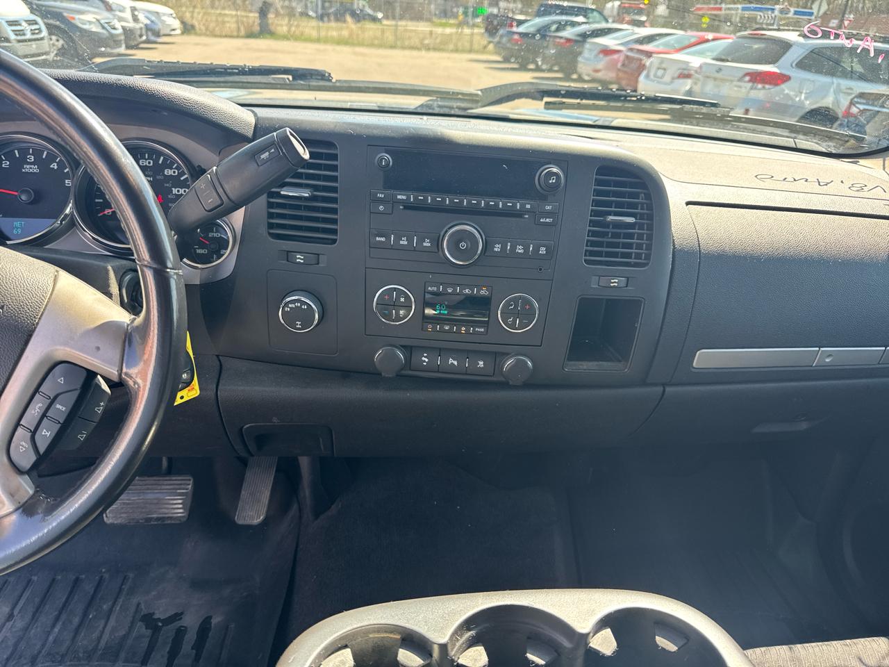 Chevrolet Silverado 1500 4WD Crew Cab 143.5" LT 2011