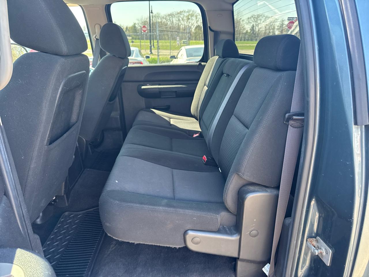 Chevrolet Silverado 1500 4WD Crew Cab 143.5" LT 2011