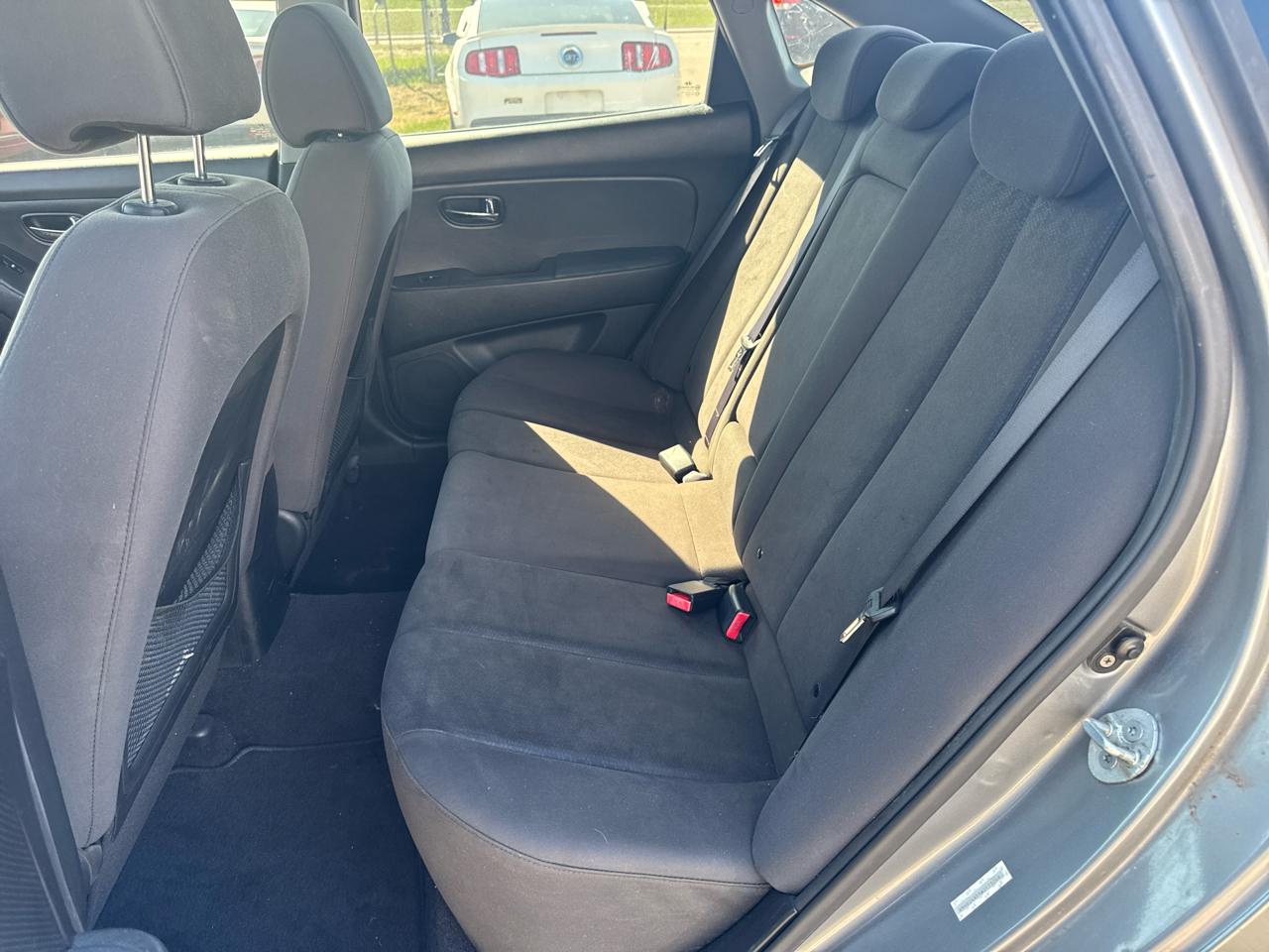 Hyundai Elantra 4dr Sdn Auto SE 2010