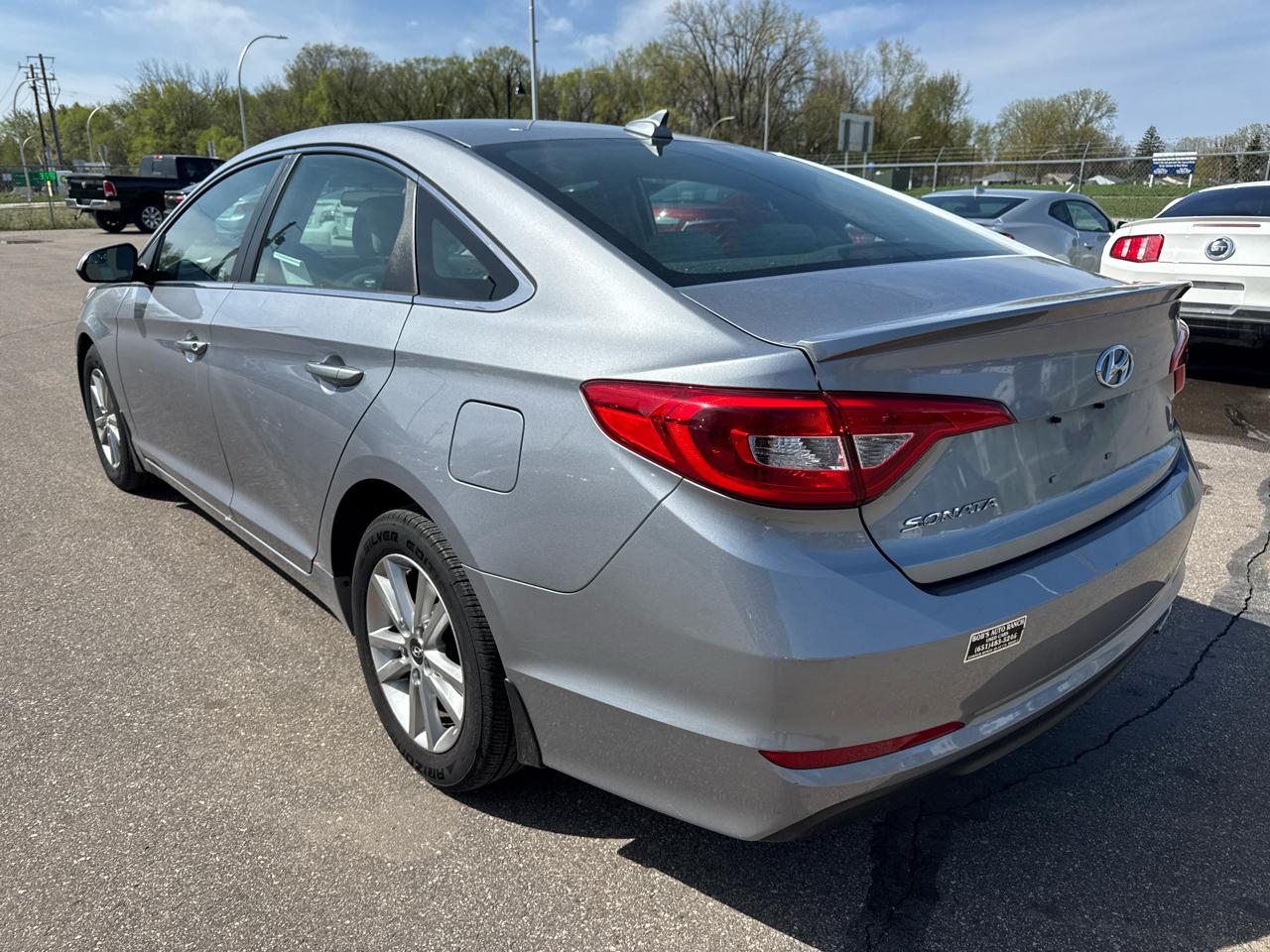 Hyundai Sonata 4dr Sdn 2.4L SE 2015