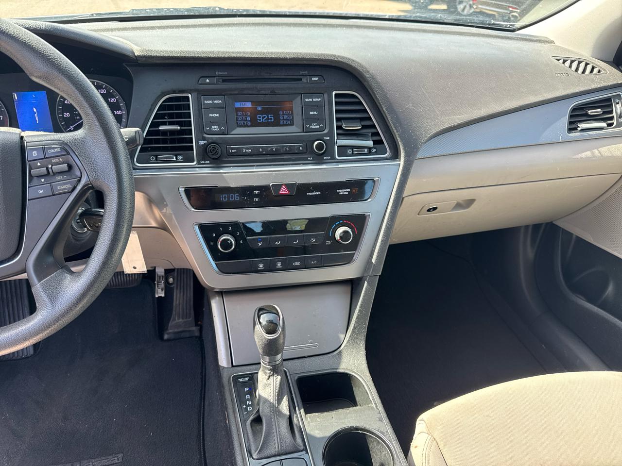 Hyundai Sonata 4dr Sdn 2.4L SE 2015