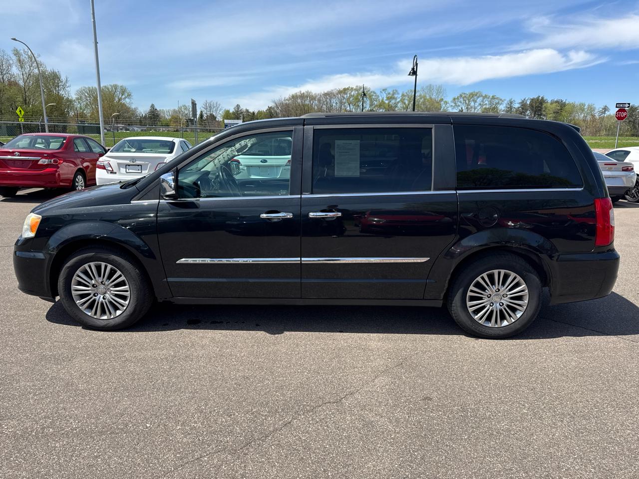 Chrysler Town & Country 4dr Wgn Touring-L 2014
