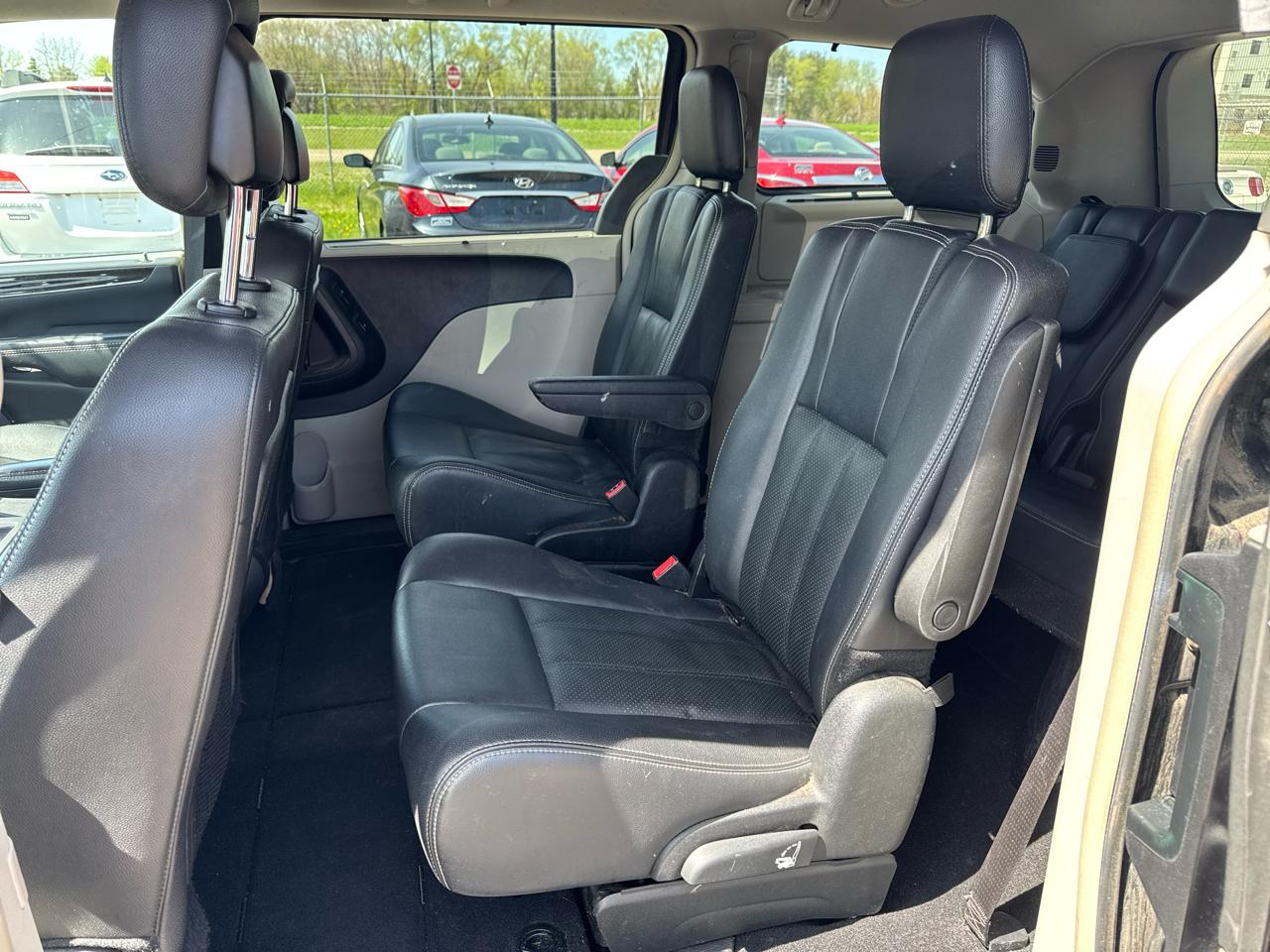 Chrysler Town & Country 4dr Wgn Touring-L 2014