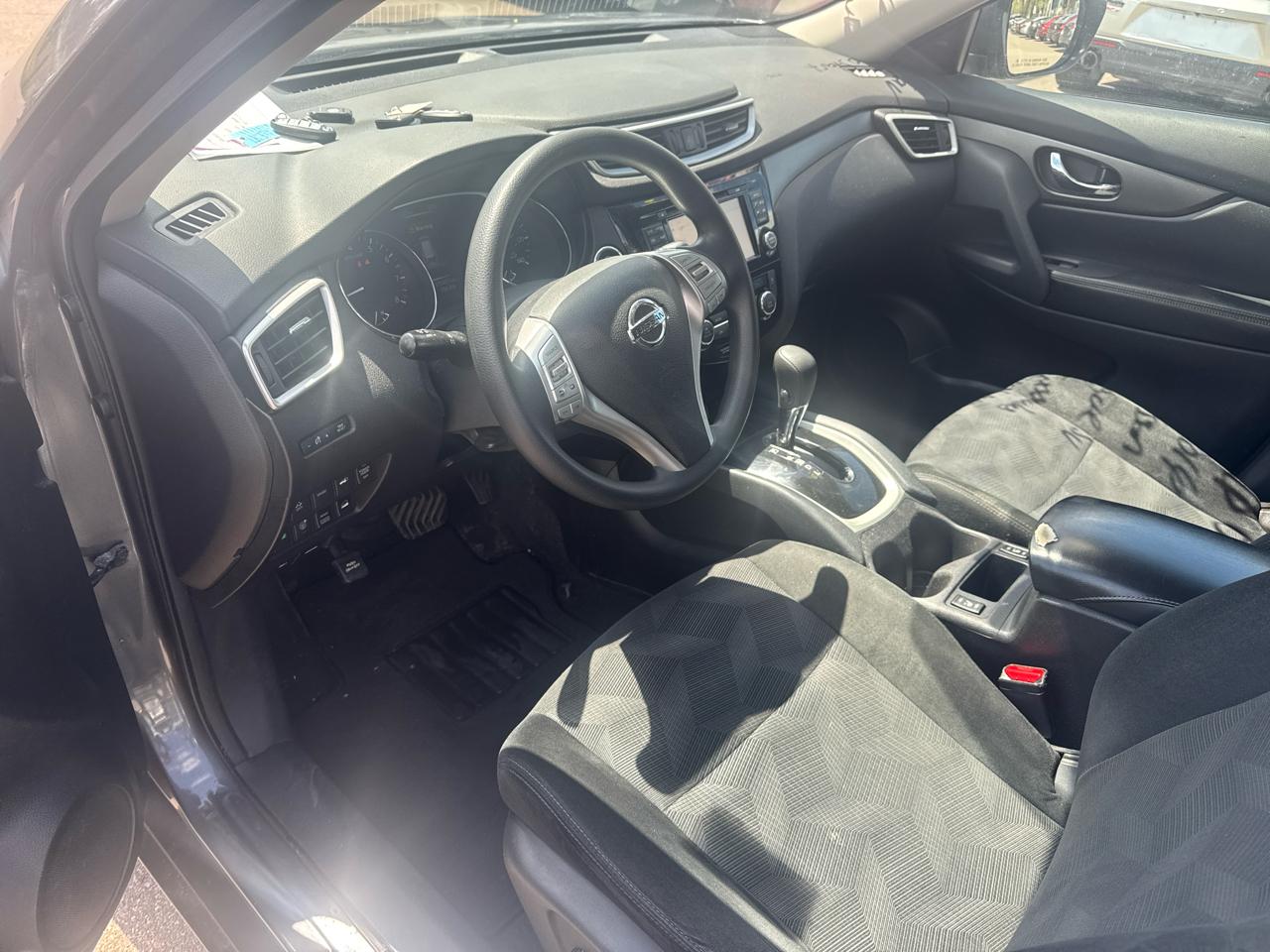 Nissan Rogue AWD 4dr SV 2016