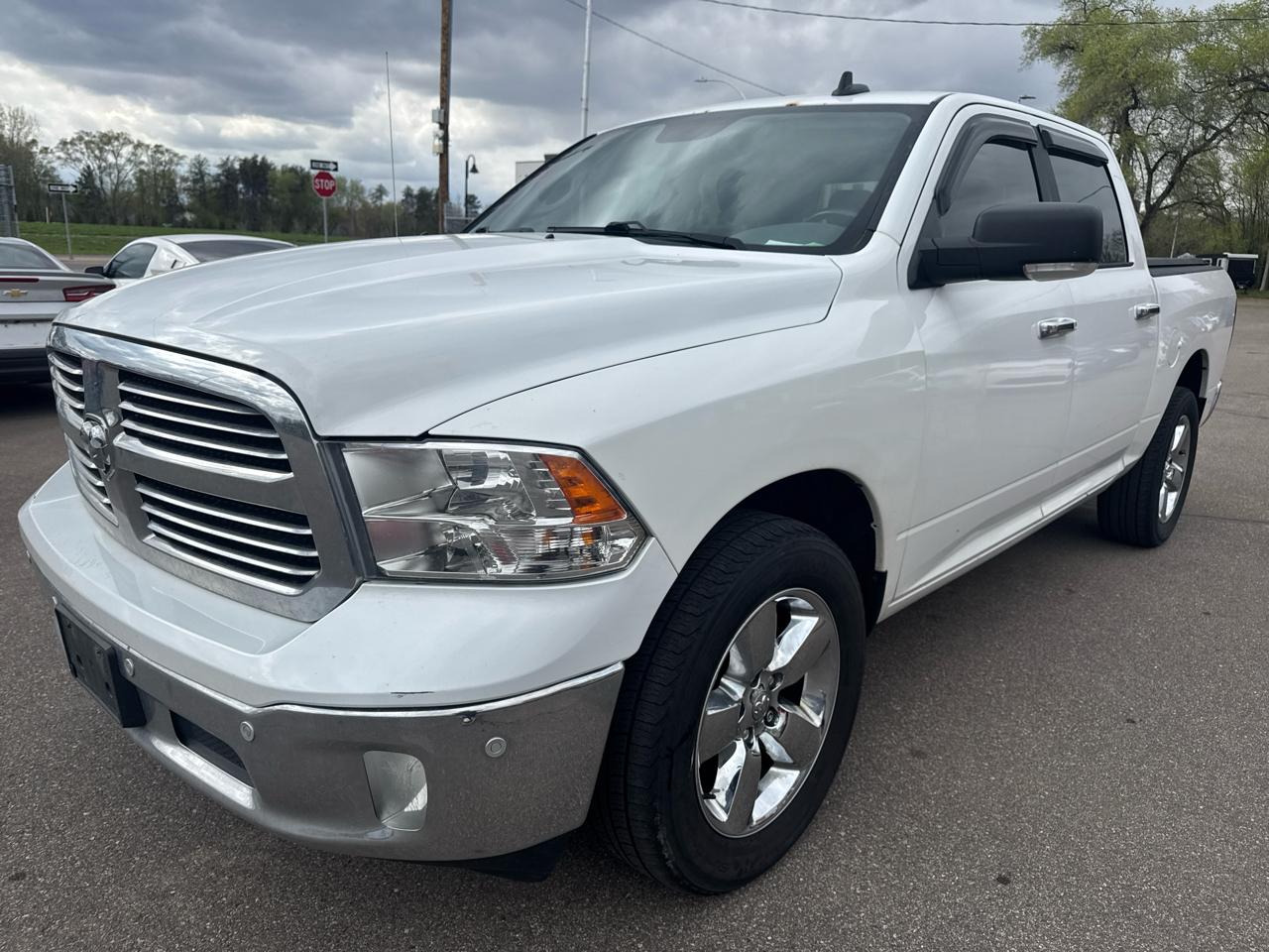 RAM 1500 Big Horn 4x4 Crew Cab 5'7" Box 2017