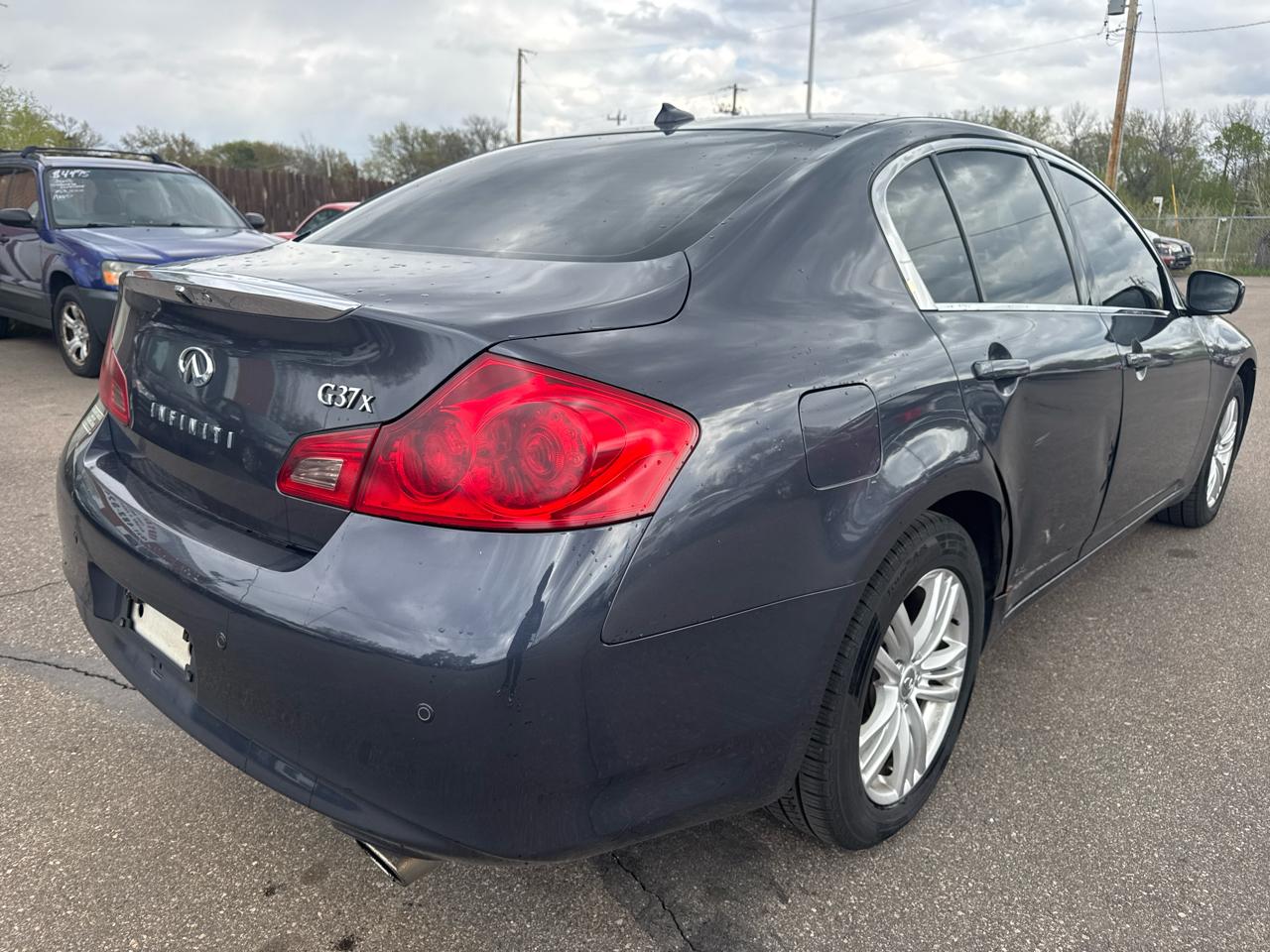 Infiniti G37 Sedan 4dr x AWD 2012