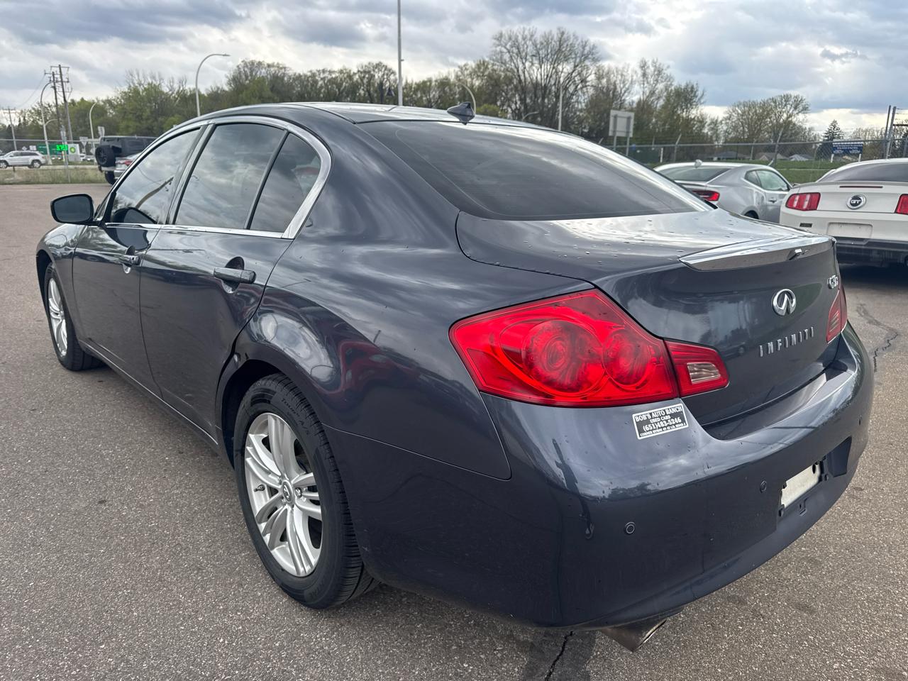 Infiniti G37 Sedan 4dr x AWD 2012
