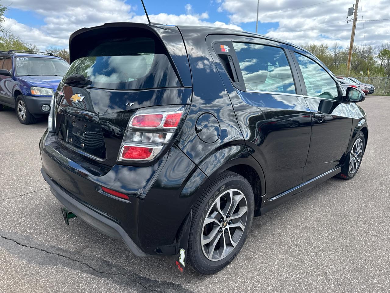 Chevrolet Sonic 5dr HB Auto LT w/1SD 2017