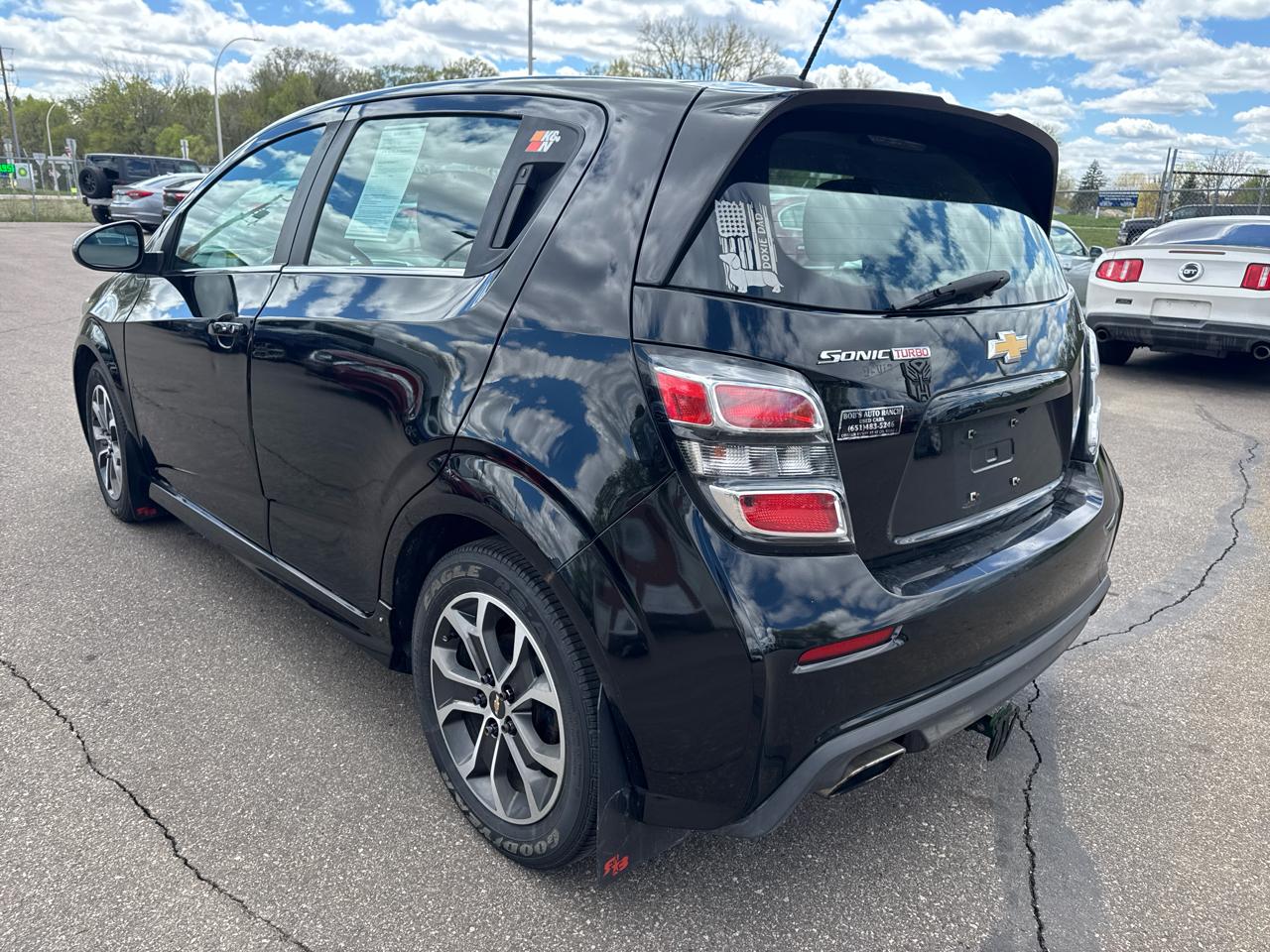 Chevrolet Sonic 5dr HB Auto LT w/1SD 2017