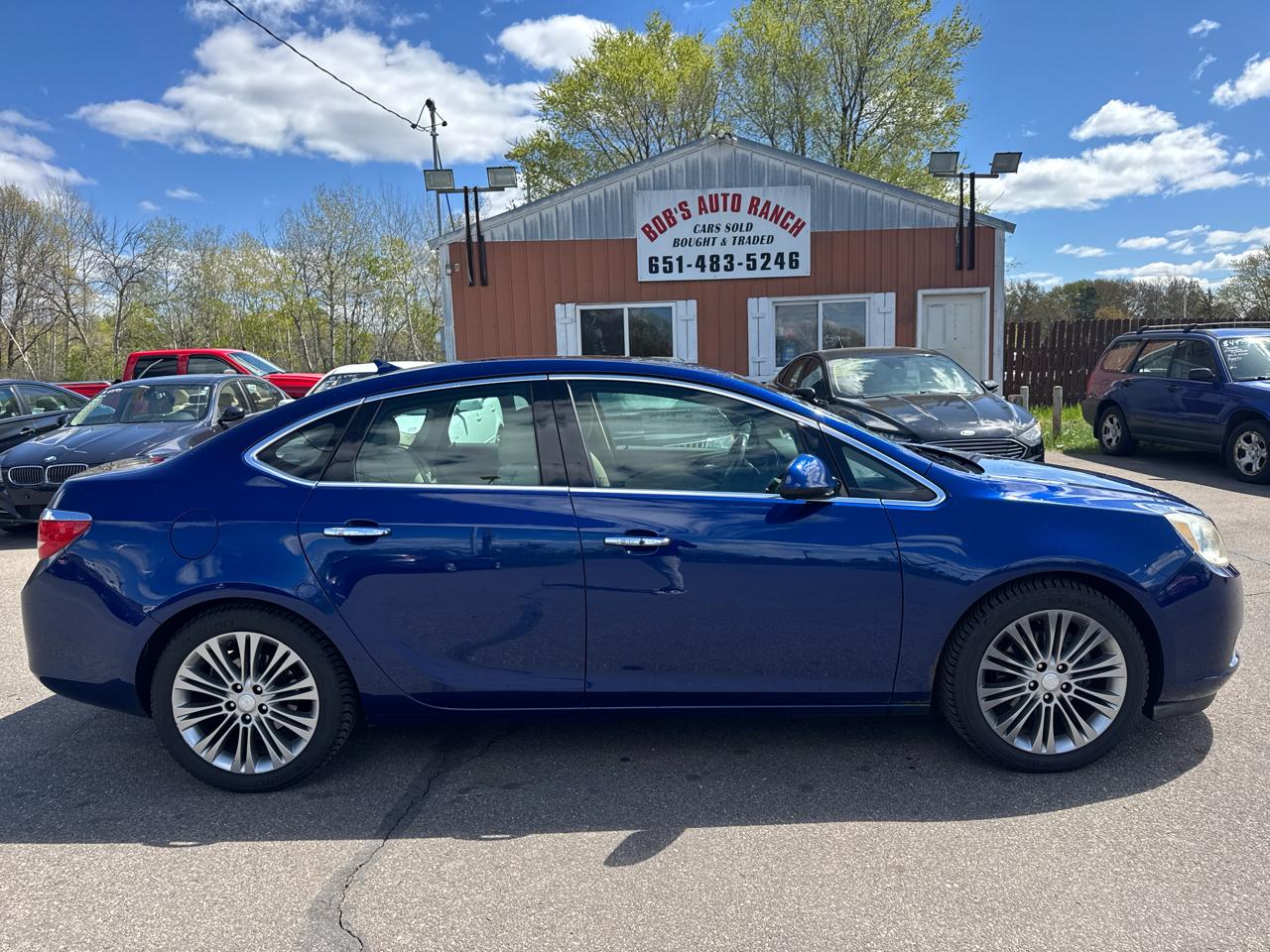 Buick Verano 4dr Sdn Leather Group 2013