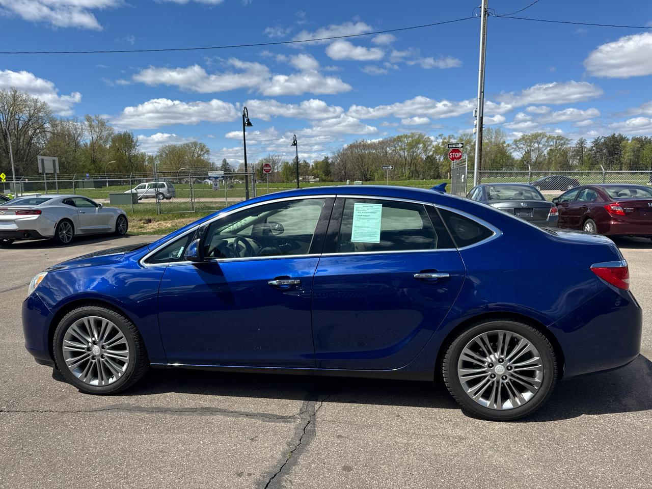 Buick Verano 4dr Sdn Leather Group 2013