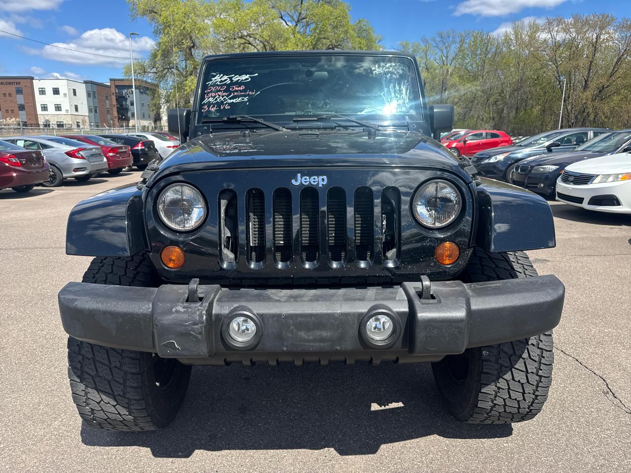 Jeep Wrangler Unlimited 4WD 4dr Sahara 2012