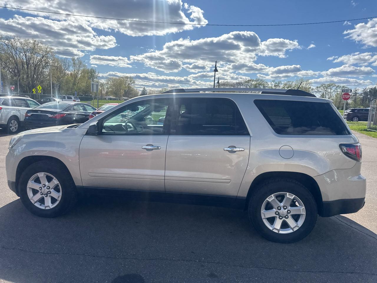 GMC Acadia AWD 4dr SLE w/SLE-2 2015