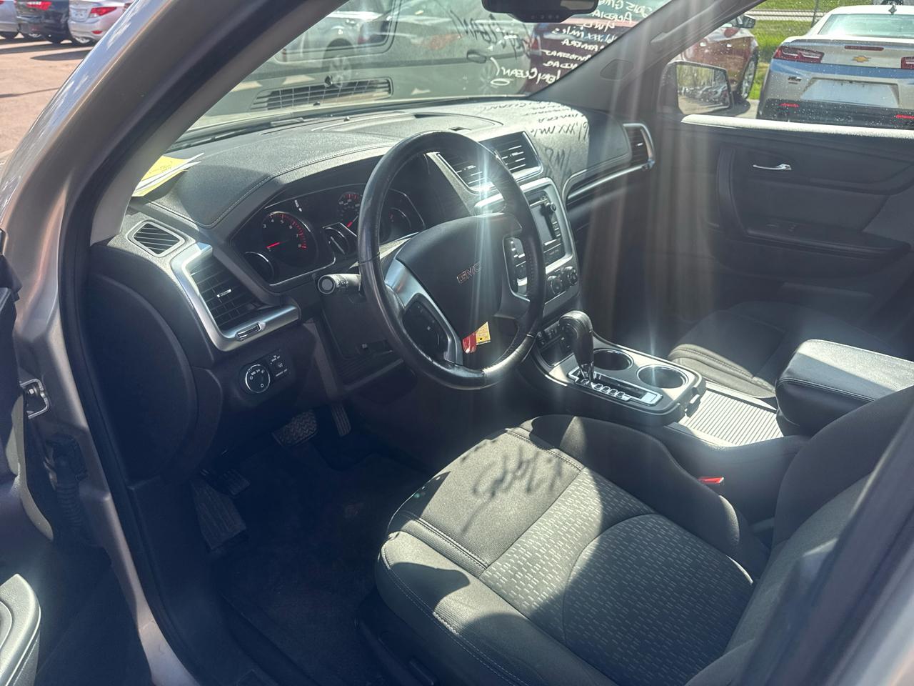GMC Acadia AWD 4dr SLE w/SLE-2 2015