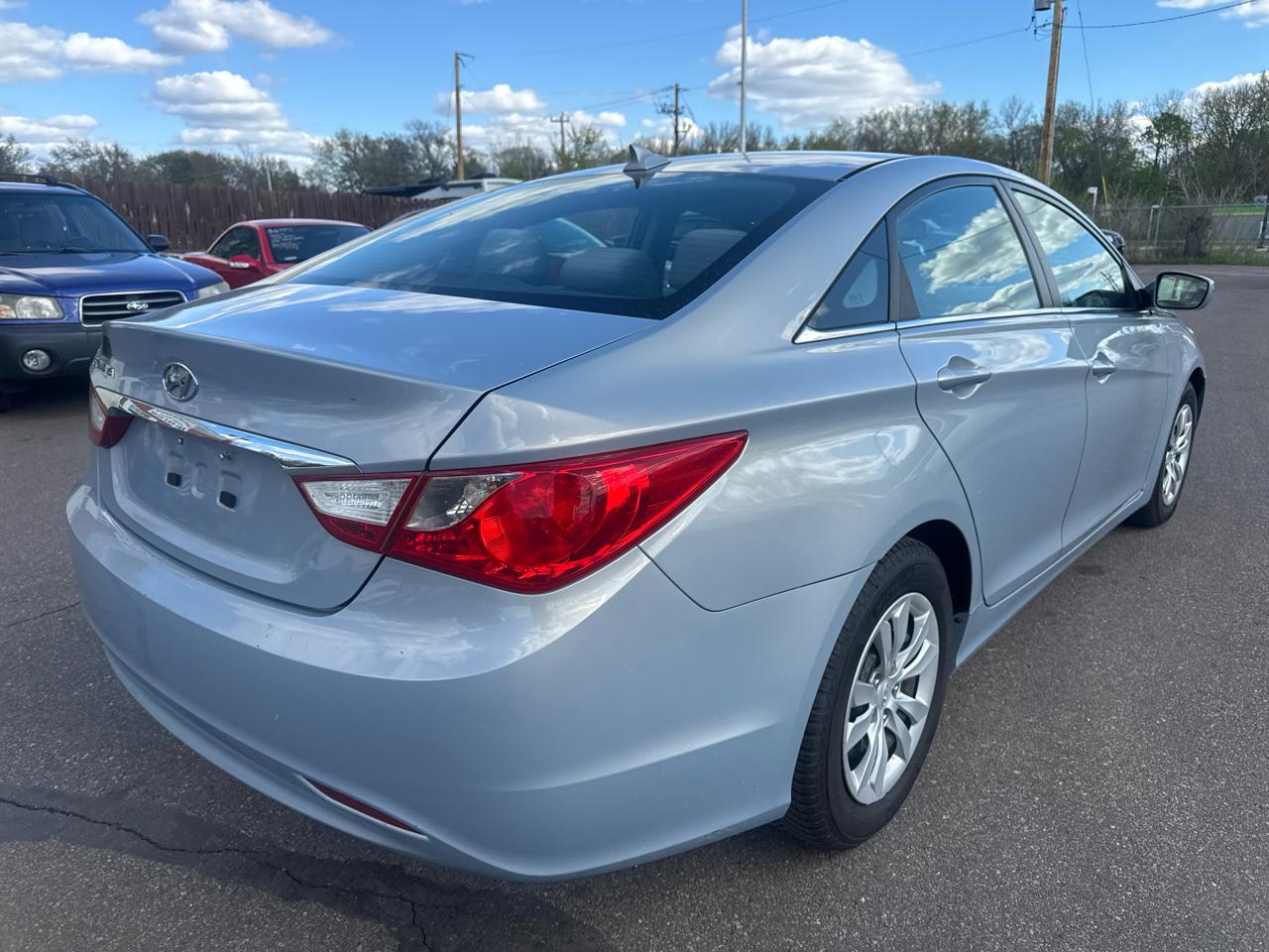 Hyundai Sonata 4dr Sdn 2.4L Auto GLS PZEV 2012