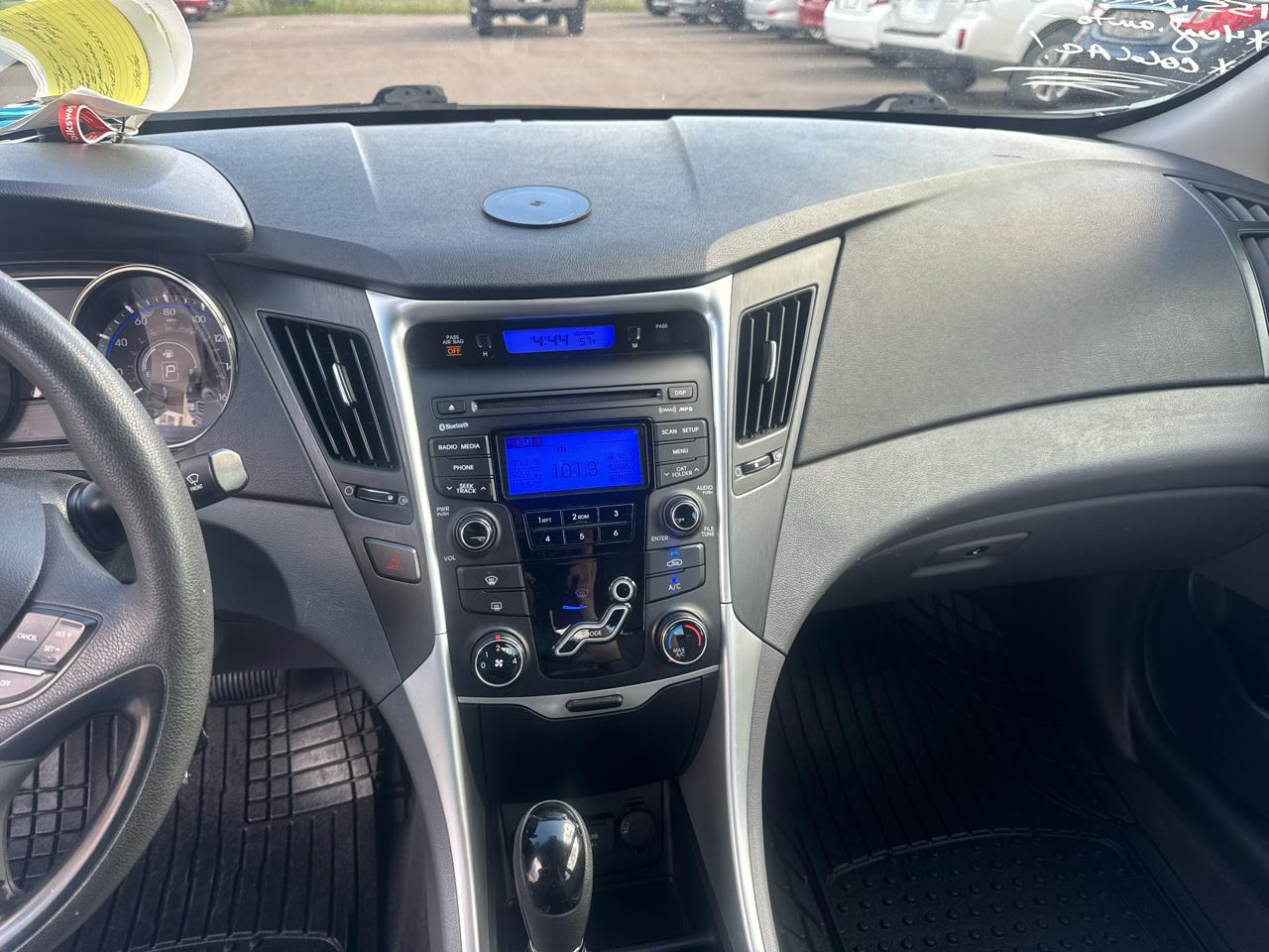 Hyundai Sonata 4dr Sdn 2.4L Auto GLS PZEV 2012