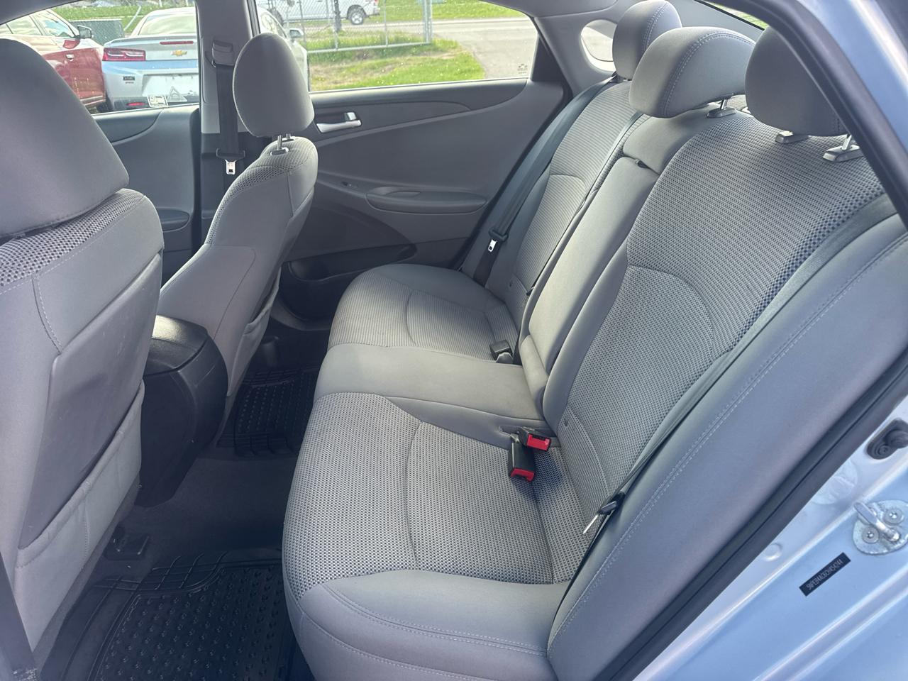 Hyundai Sonata 4dr Sdn 2.4L Auto GLS PZEV 2012