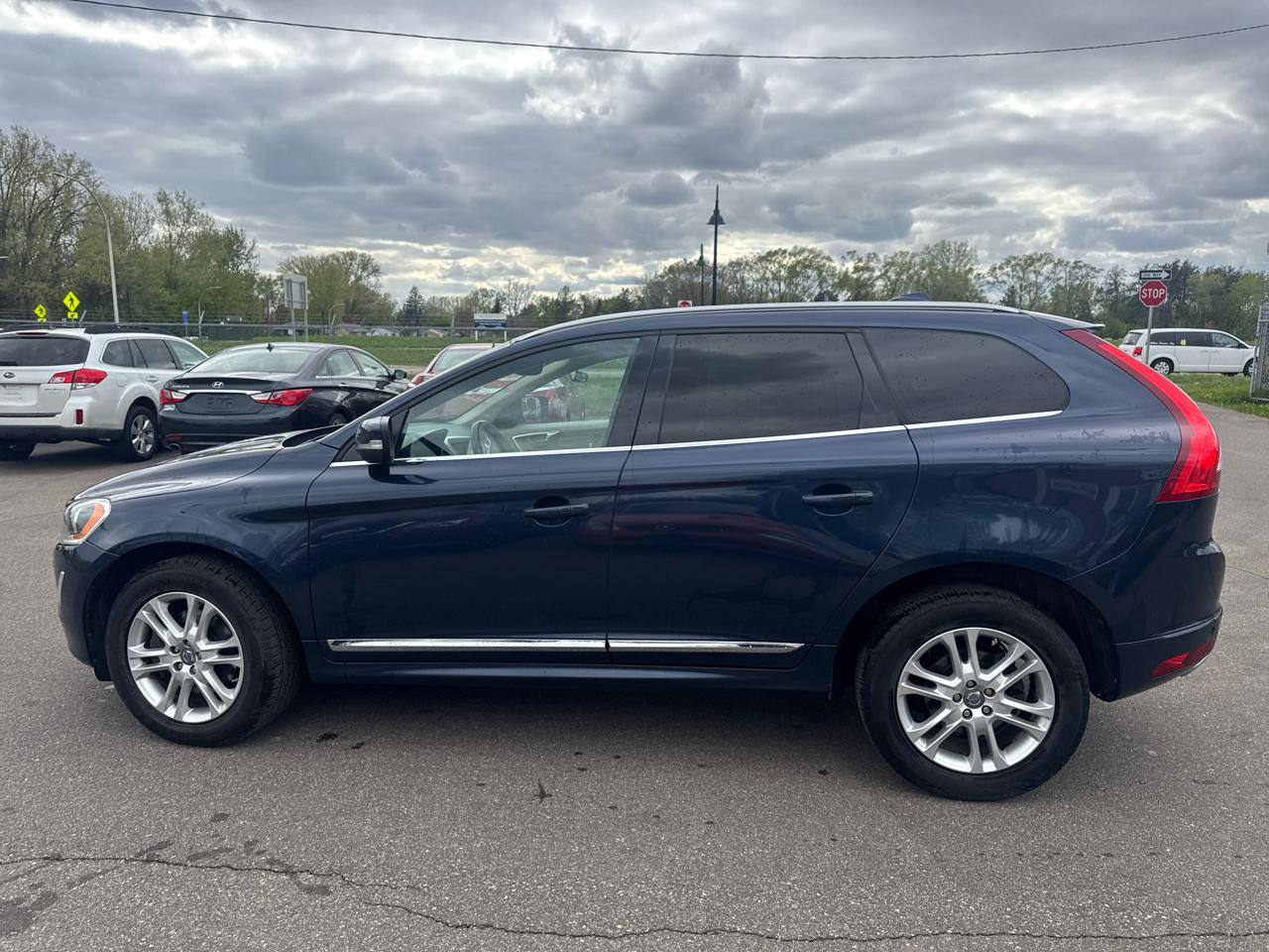 Volvo XC60 2015.5 AWD 4dr T5 2015